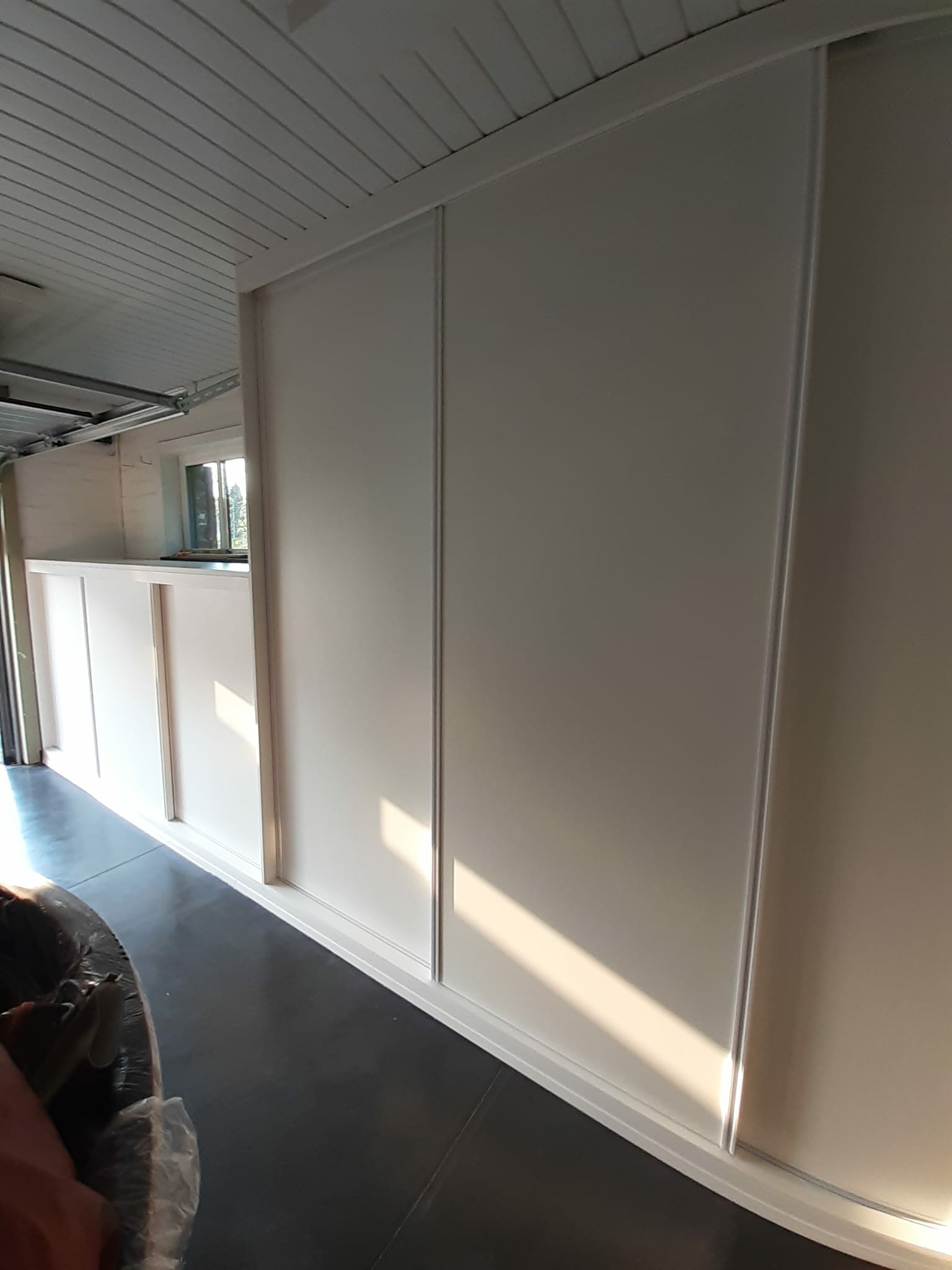 bergkast in garage op maat