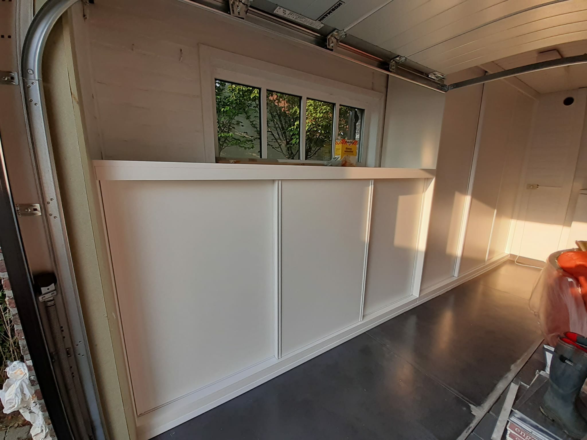 schuideuren bergkast in garage